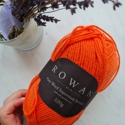 Pure Wool Superwash Worsted 201